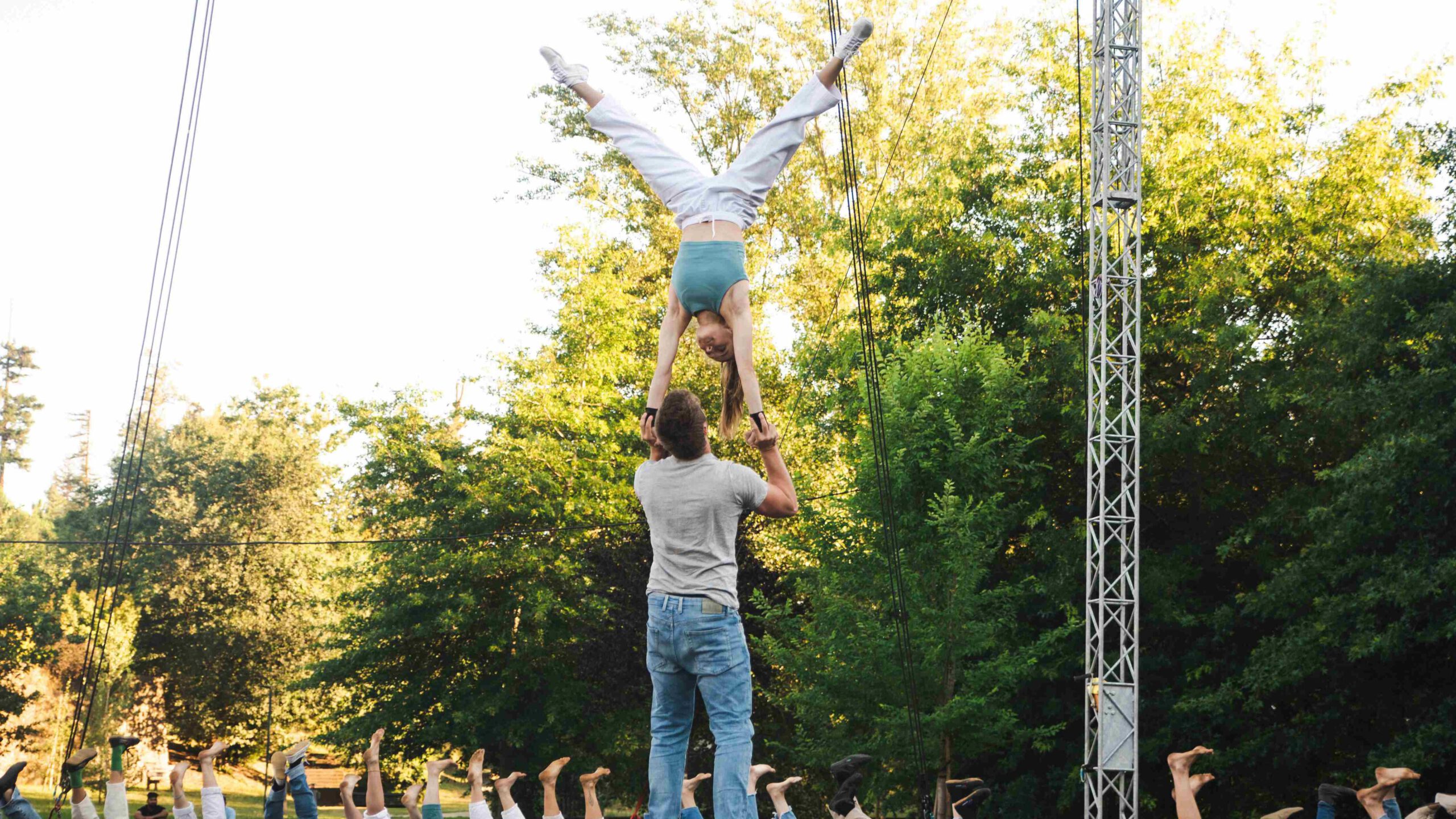 Zirkus Vorstellung Akrobatik